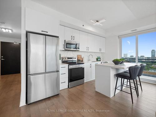 1304-225 Sackville St, Toronto, ON - Indoor Photo Showing Kitchen With Stainless Steel Kitchen