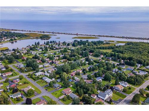 214 Maurice Cres, Beresford, NB 