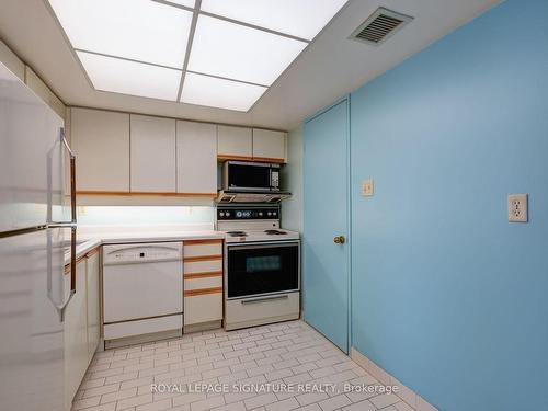 422-65 Scadding Ave, Toronto, ON - Indoor Photo Showing Kitchen