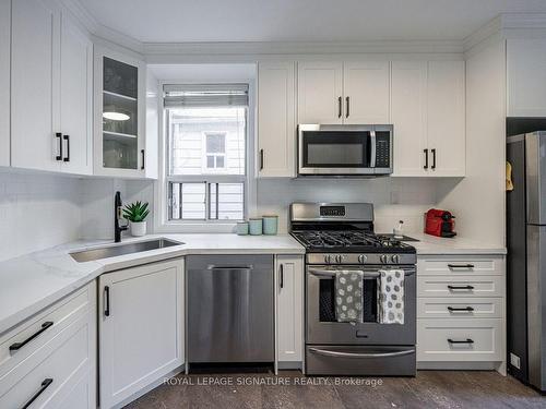 127 Benson Ave, Toronto, ON - Indoor Photo Showing Kitchen