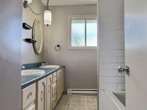 Bathroom - 1251 Rue Johnson, Thetford Mines, QC - Indoor Photo Showing Bathroom