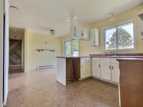 Cuisine - 1251 Rue Johnson, Thetford Mines, QC - Indoor Photo Showing Kitchen