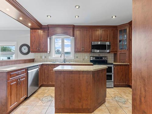 Cuisine - 230 Rue Louis-Berlinguet, Varennes, QC - Indoor Photo Showing Kitchen