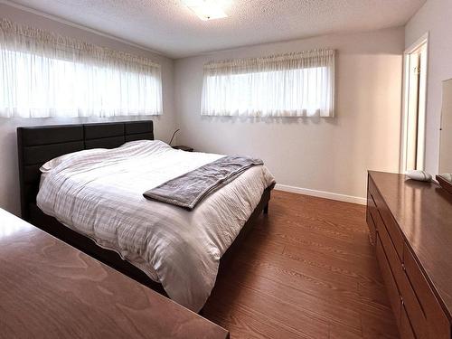 1590 Griffin Terrace, Kamloops, BC - Indoor Photo Showing Bedroom