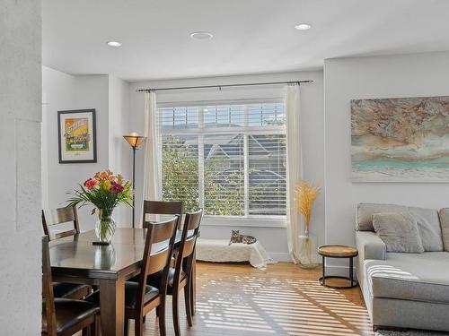 562 Trillium Crt, Kamloops, BC - Indoor Photo Showing Dining Room