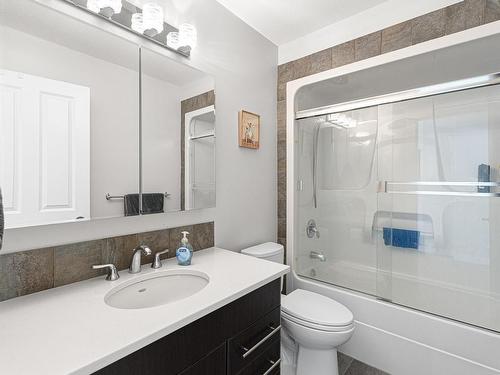 562 Trillium Crt, Kamloops, BC - Indoor Photo Showing Bathroom