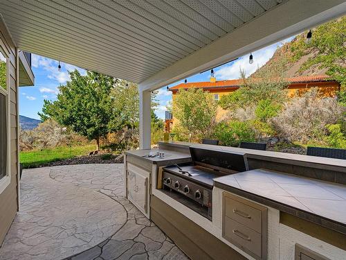 562 Trillium Crt, Kamloops, BC - Outdoor With Deck Patio Veranda With Exterior