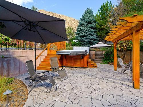 562 Trillium Crt, Kamloops, BC - Outdoor With Deck Patio Veranda