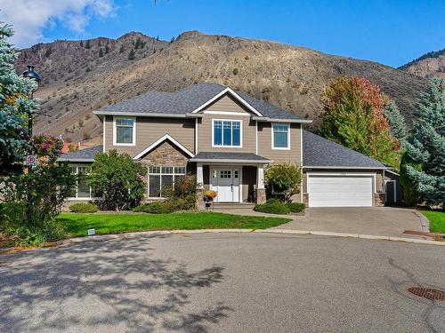 562 Trillium Crt, Kamloops, BC - Outdoor With Facade