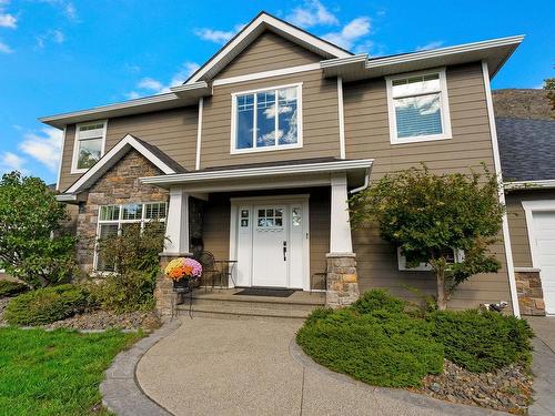 562 Trillium Crt, Kamloops, BC - Outdoor With Facade