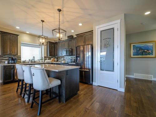 2147 Crosshill Drive, Kamloops, BC - Indoor Photo Showing Kitchen With Stainless Steel Kitchen With Upgraded Kitchen