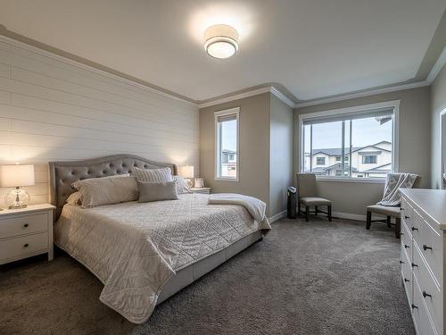 2147 Crosshill Drive, Kamloops, BC - Indoor Photo Showing Bedroom