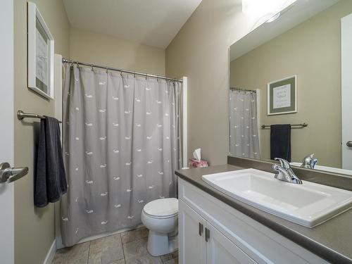 2147 Crosshill Drive, Kamloops, BC - Indoor Photo Showing Bathroom