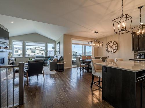 2147 Crosshill Drive, Kamloops, BC - Indoor Photo Showing Dining Room