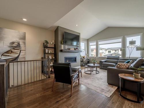 2147 Crosshill Drive, Kamloops, BC - Indoor Photo Showing Living Room With Fireplace