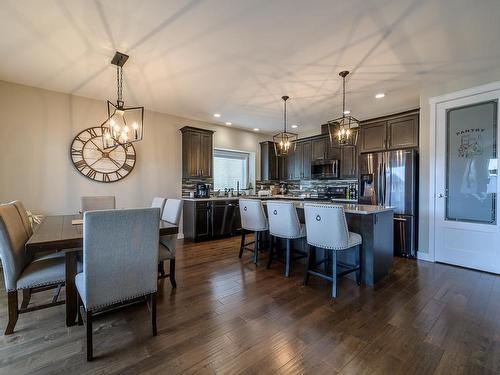 2147 Crosshill Drive, Kamloops, BC - Indoor Photo Showing Dining Room