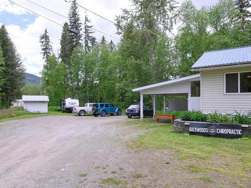 32 Old N Thompson Highway E, Clearwater, BC 