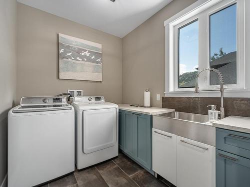 213 Rue Cheval Noir, Kamloops, BC - Indoor Photo Showing Laundry Room