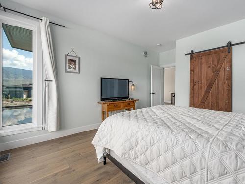 213 Rue Cheval Noir, Kamloops, BC - Indoor Photo Showing Bedroom