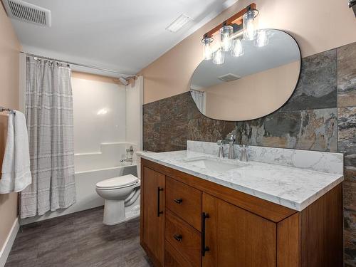 213 Rue Cheval Noir, Kamloops, BC - Indoor Photo Showing Bathroom