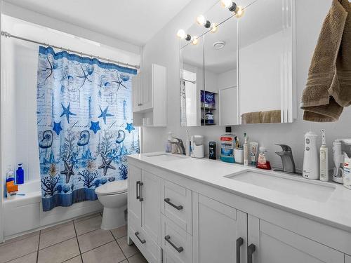 791 Morven Drive, Kamloops, BC - Indoor Photo Showing Bathroom