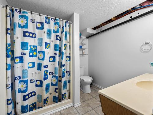 791 Morven Drive, Kamloops, BC - Indoor Photo Showing Bathroom