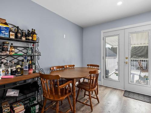 791 Morven Drive, Kamloops, BC - Indoor Photo Showing Dining Room