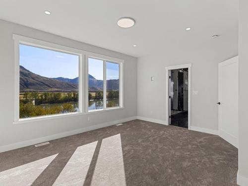 803 Woodrush Crt, Kamloops, BC - Indoor Photo Showing Other Room