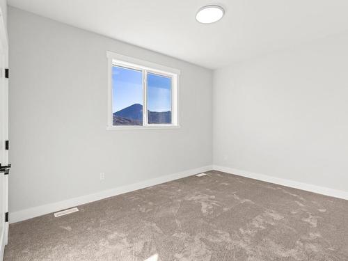 803 Woodrush Crt, Kamloops, BC - Indoor Photo Showing Other Room