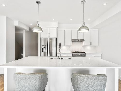 128 River Gate Drive, Kamloops, BC - Indoor Photo Showing Kitchen With Upgraded Kitchen