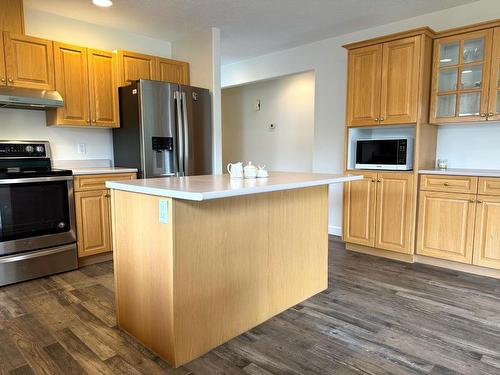 20-1901 Maxwell Ave, Merritt, BC - Indoor Photo Showing Kitchen