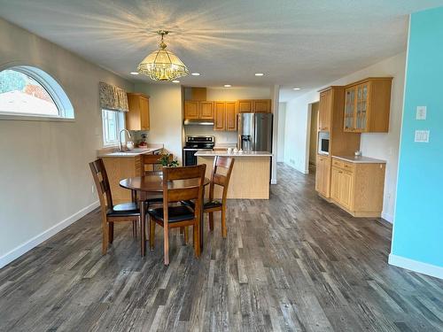 20-1901 Maxwell Ave, Merritt, BC - Indoor Photo Showing Dining Room