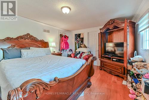 70 Large Crescent, Ajax, ON - Indoor Photo Showing Bedroom