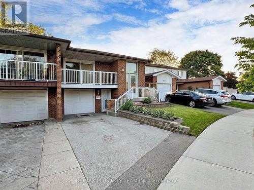 5 Snowhill Crescent, Toronto, ON - Outdoor With Balcony With Facade