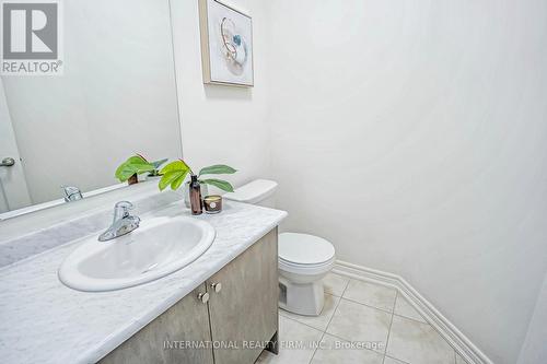 490 Silver Maple Road, Oakville, ON - Indoor Photo Showing Bathroom