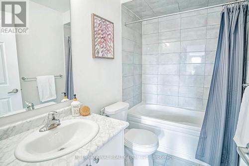 490 Silver Maple Road, Oakville, ON - Indoor Photo Showing Bathroom