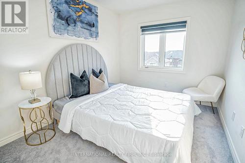 490 Silver Maple Road, Oakville, ON - Indoor Photo Showing Bedroom