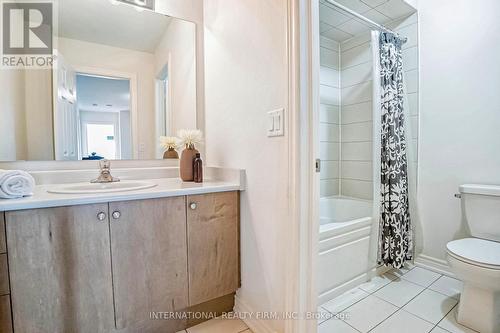 490 Silver Maple Road, Oakville, ON - Indoor Photo Showing Bathroom