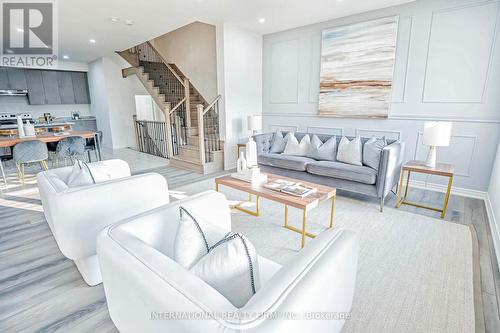 490 Silver Maple Road, Oakville, ON - Indoor Photo Showing Living Room