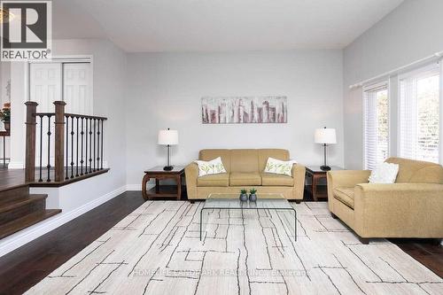 2151 Marc Lane, Burlington, ON - Indoor Photo Showing Living Room