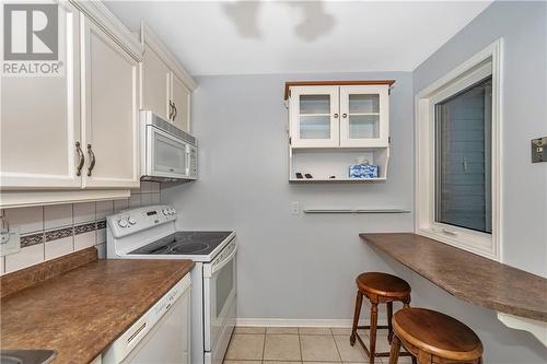 11 Lally Lane, Perth, ON - Indoor Photo Showing Kitchen