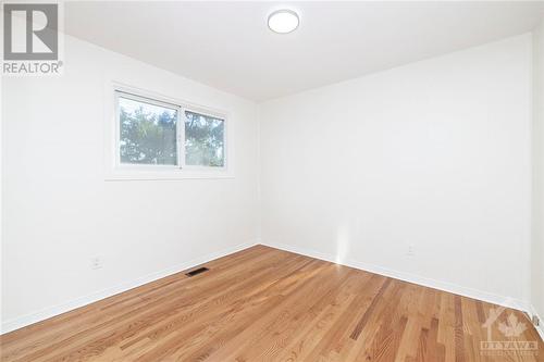 26 Spring Garden Avenue, Ottawa, ON - Indoor Photo Showing Other Room