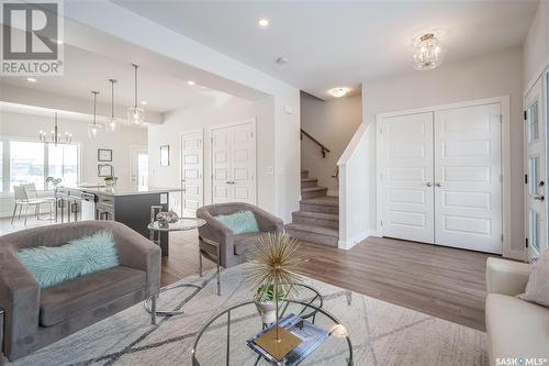 5504 Nicholson Avenue E, Regina, SK - Indoor Photo Showing Living Room