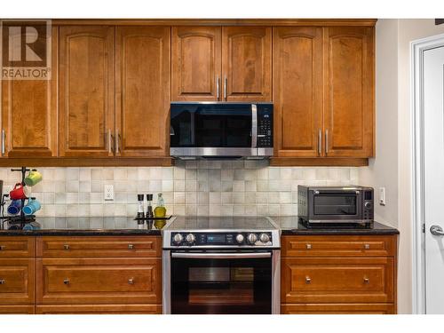 2365 Stillingfleet Road Unit# 207, Kelowna, BC - Indoor Photo Showing Kitchen