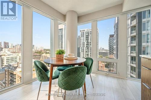 2711 - 60 Shuter Street, Toronto, ON - Indoor Photo Showing Dining Room