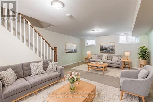 52 Tangle Briarway, Toronto, ON - Indoor Photo Showing Living Room