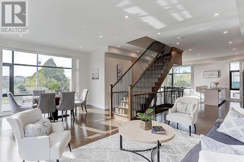 6 Hostel Lane, Richmond Hill, ON - Indoor Photo Showing Living Room