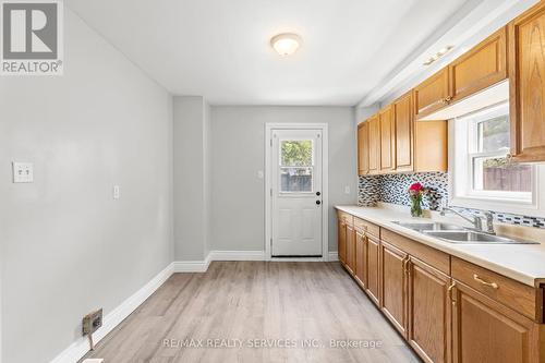 60 John Street, Welland, ON - Indoor Photo Showing Kitchen With Double Sink