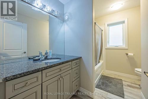 47 - 3560 Singleton Avenue, London, ON - Indoor Photo Showing Bathroom