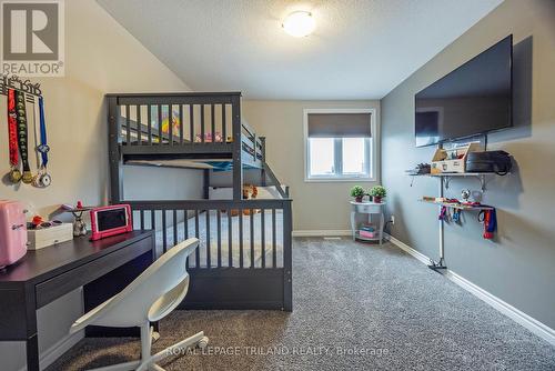 47 - 3560 Singleton Avenue, London, ON - Indoor Photo Showing Bedroom